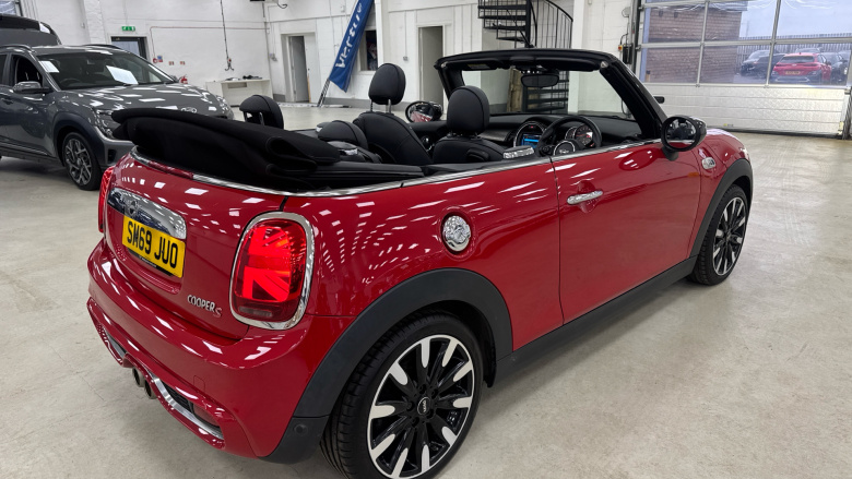 MINI Convertible 2.0 Cooper S Exclusive II 2dr Petrol Convertible